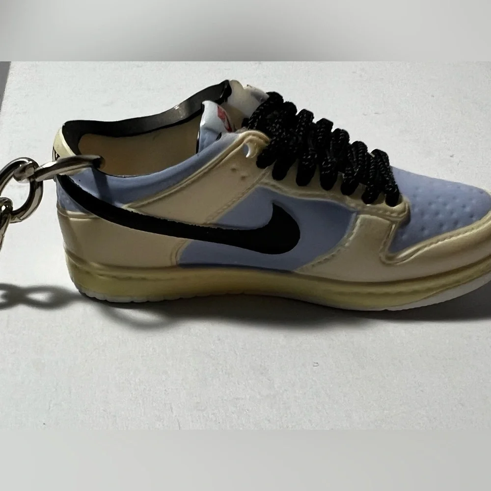 3D‎ Mini Sneaker Keychain dunk low blue cream charm trinket